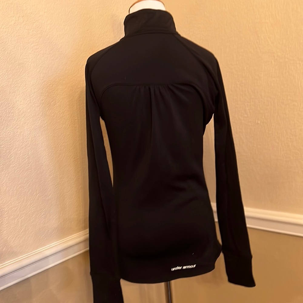 Under armour black pullover